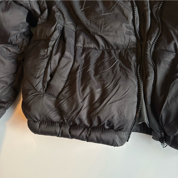 Ambiance Women’s Cropped Puffer Jacket Small Black Zip Front Long Sleeve - Picture 3 of 8